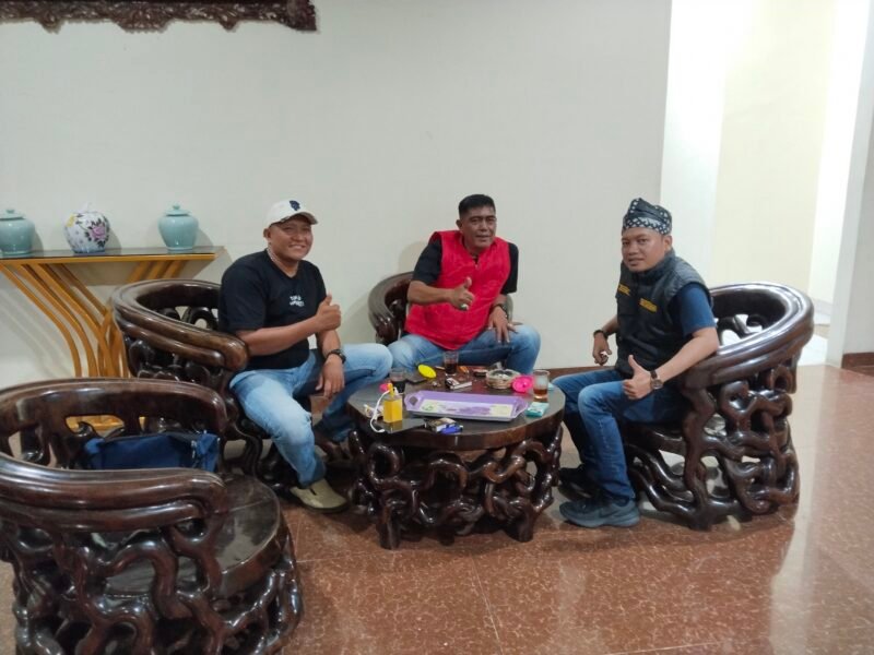 filter: 0; fileterIntensity: 0.0; filterMask: 0; hdrForward: 0; brp_mask:0;
brp_del_th:null;
brp_del_sen:null;
delta:null;
module: photo;hw-remosaic: false;touch: (0.036111113, 0.45);sceneMode: 8;cct_value: 0;AI_Scene: (-1, -1);aec_lux: 0.0;aec_lux_index: 0;HdrStatus: auto;albedo:  ;confidence:  ;motionLevel: -1;weatherinfo: null;temperature: 27;